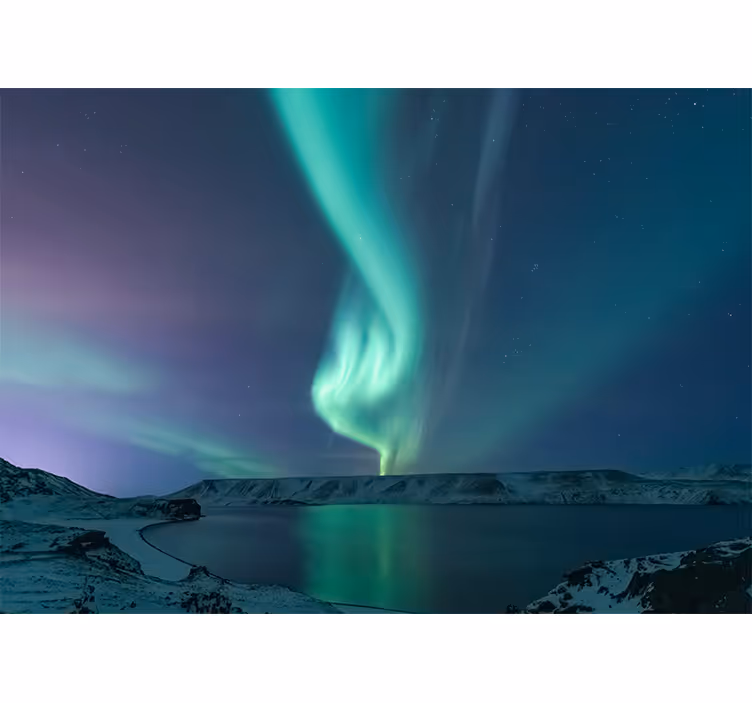 Bedroom roller blind with stunning northern lights - TenStickers
