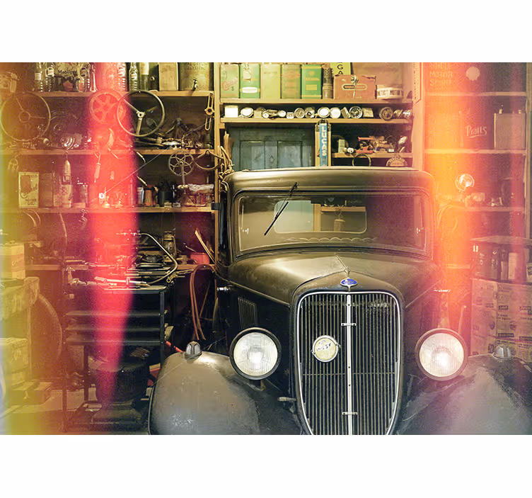 Vehicle mural vintage car exhibition - TenStickers