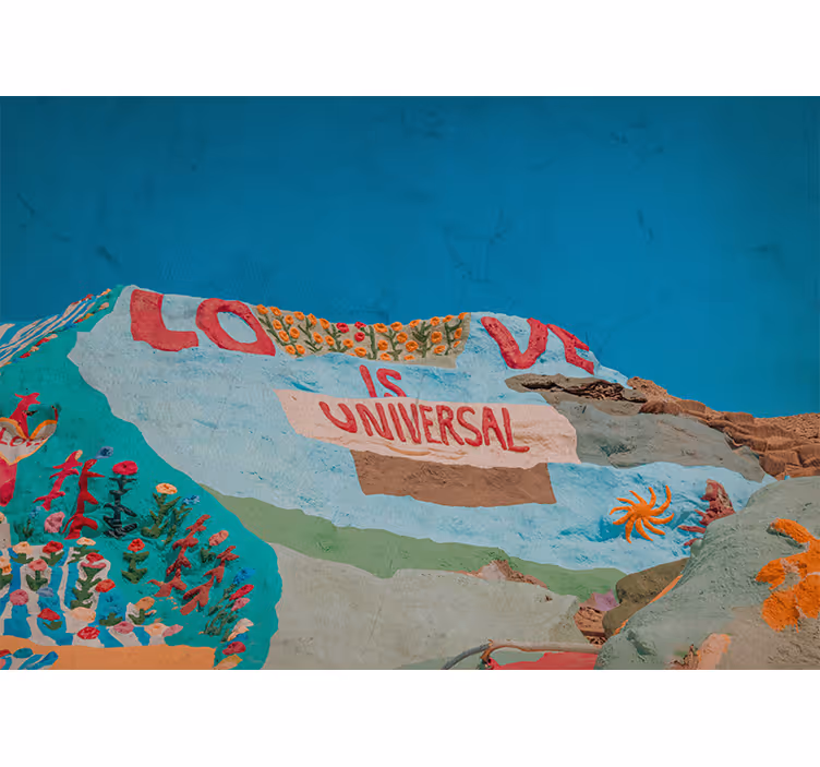Slab city Love is universal living wall mural - TenStickers