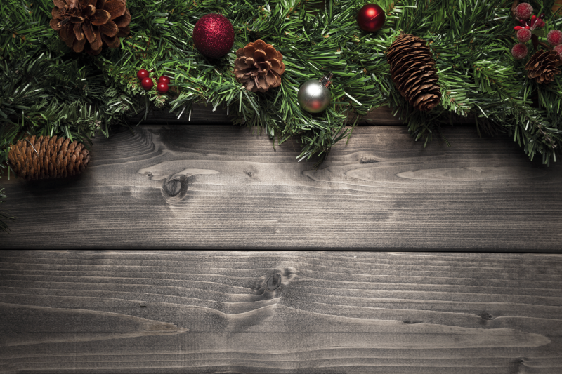 Christmas placemats with festive pinecone design - TenStickers