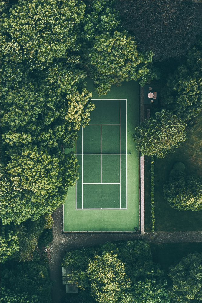 Green tennis court sports poster - TenStickers
