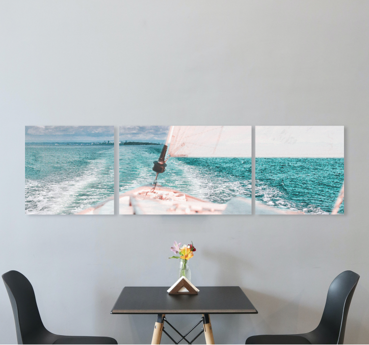 Nautical canvas art sailing through waves - TenStickers