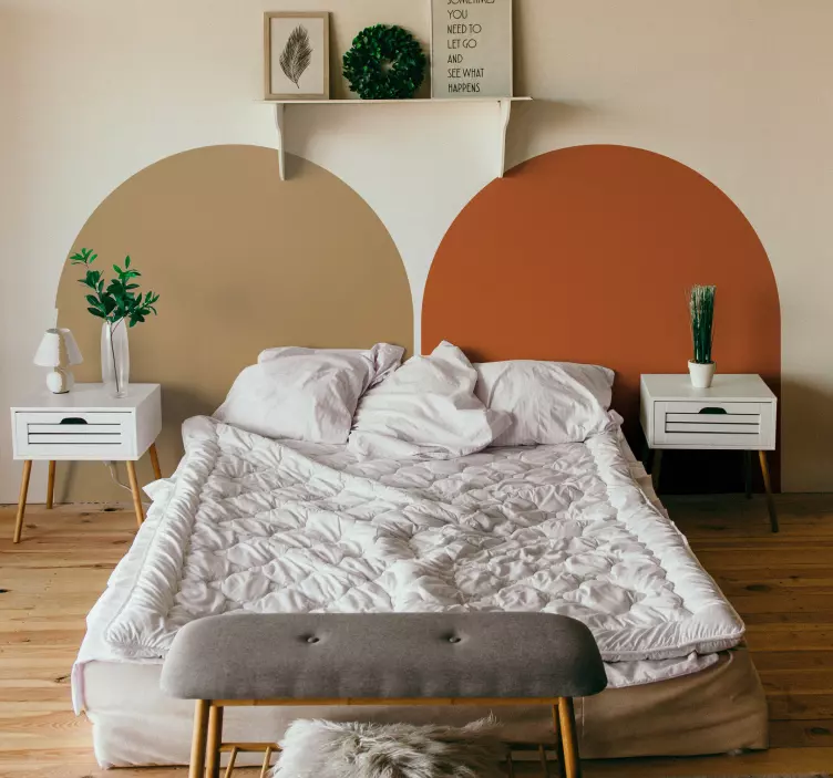 Arched figure vinyl wall decal - TenStickers