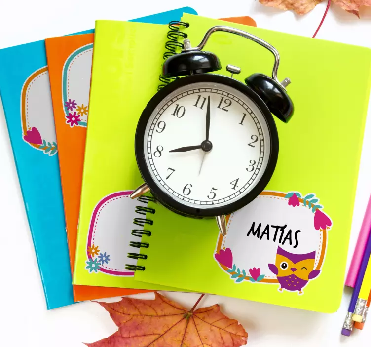 Labels for books and notebooks animal decal - TenStickers