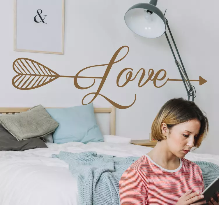 Love Arrow Monocolour Wall Sticker - TenStickers