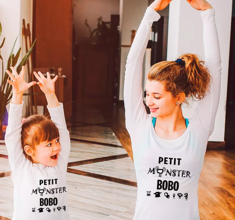 Elegant text caption Mother daughter shirt - TenStickers