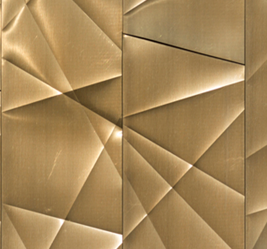 Bedroom vinyl rug 3d golden polygon design - TenStickers